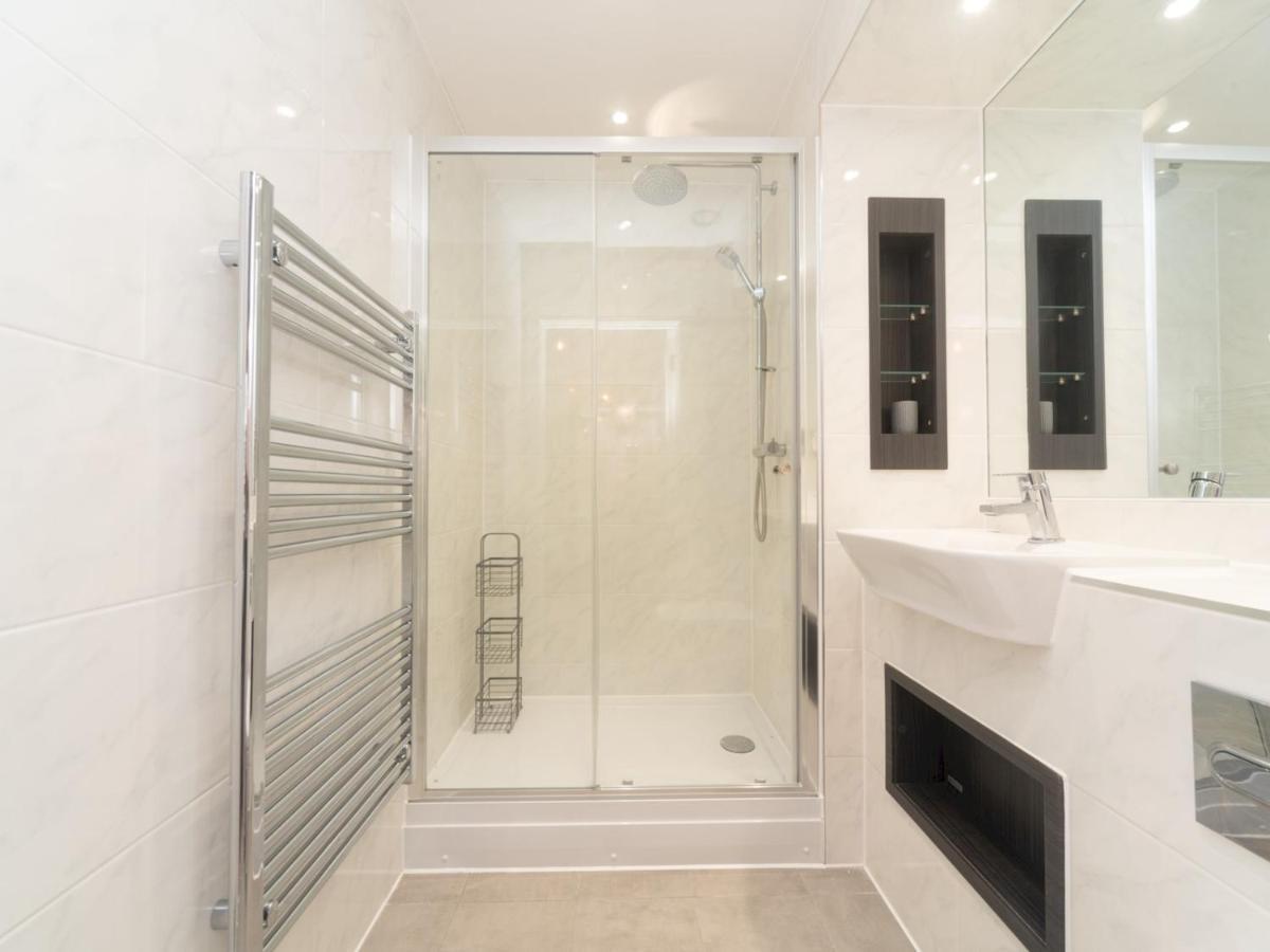 Pass The Keys Breathtaking 2 Bed 2 Bath Greenwich Riverside Flat Appartement *