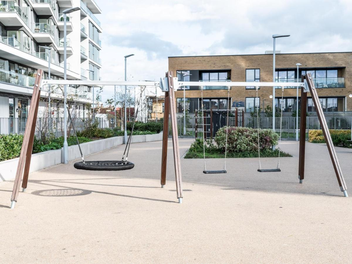 Pass The Keys Breathtaking 2 Bed 2 Bath Greenwich Riverside Flat Londen