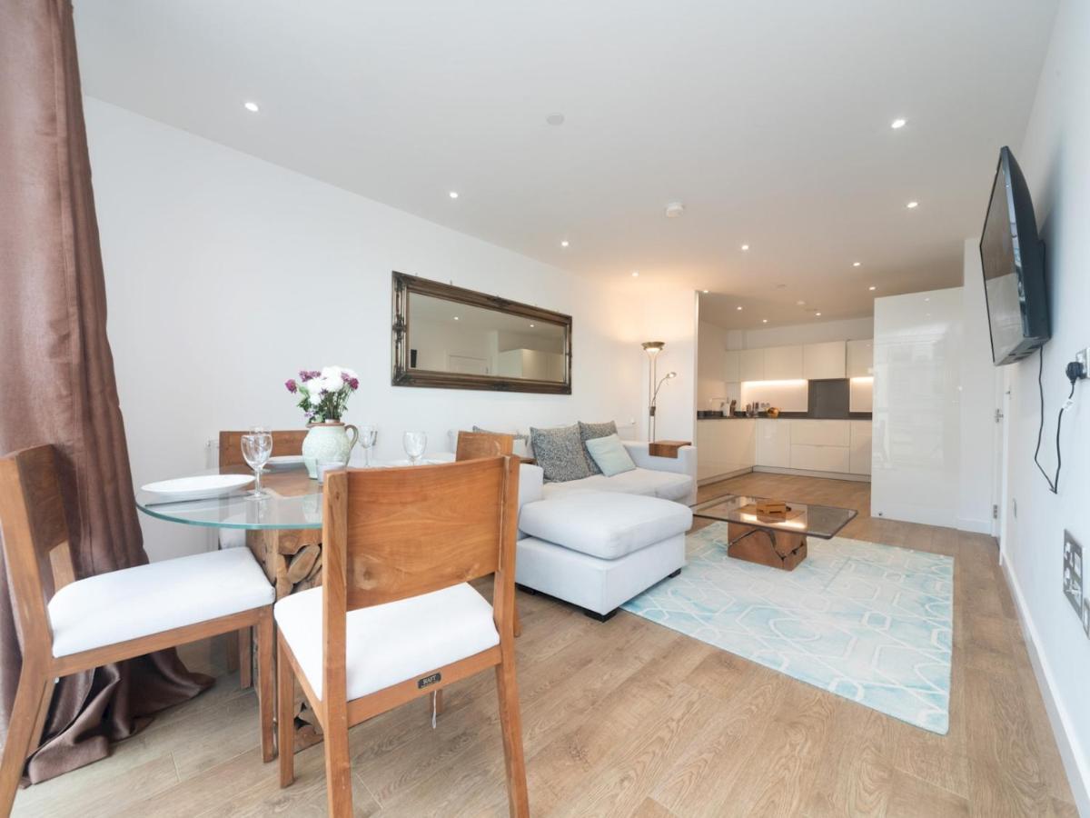 Pass The Keys Breathtaking 2 Bed 2 Bath Greenwich Riverside Flat Londen
